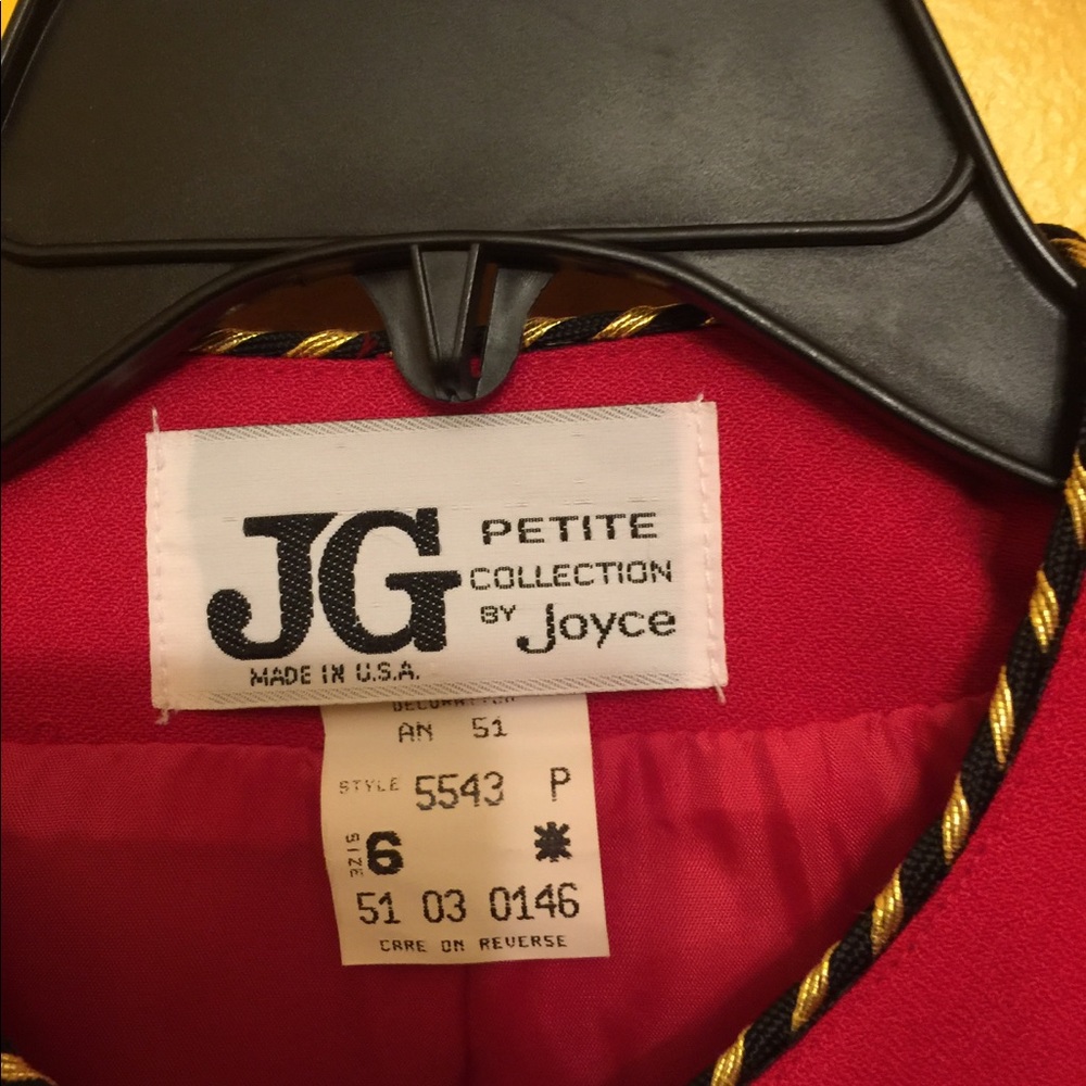 Beautiful jacket - Picture 5 of 6